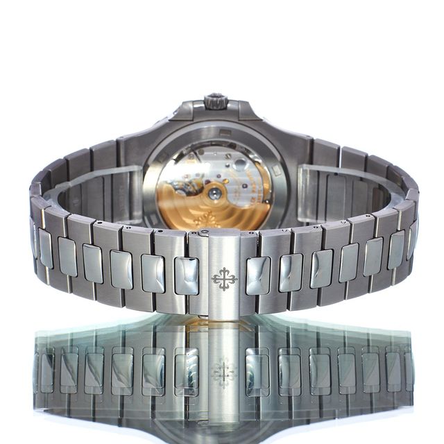 Patek Philippe Nautilus 5711/1A-010 Image 3